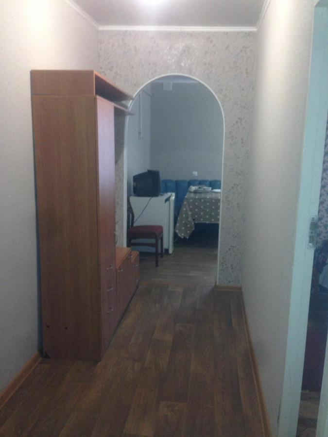 Hotel Gostynnyi Dvir Sharhorod Exterior photo